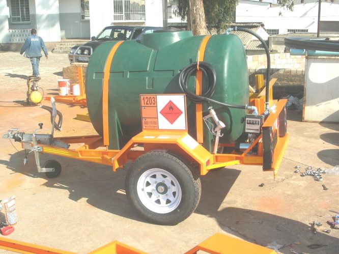 FUEL TANKS ON TRAILERS - Image 13