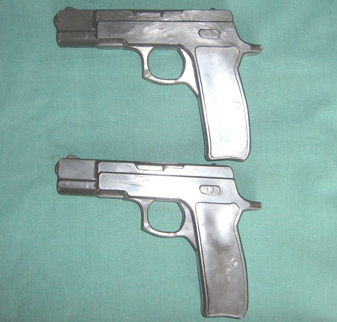 SOLID PLASTIC TRAINING GUN 