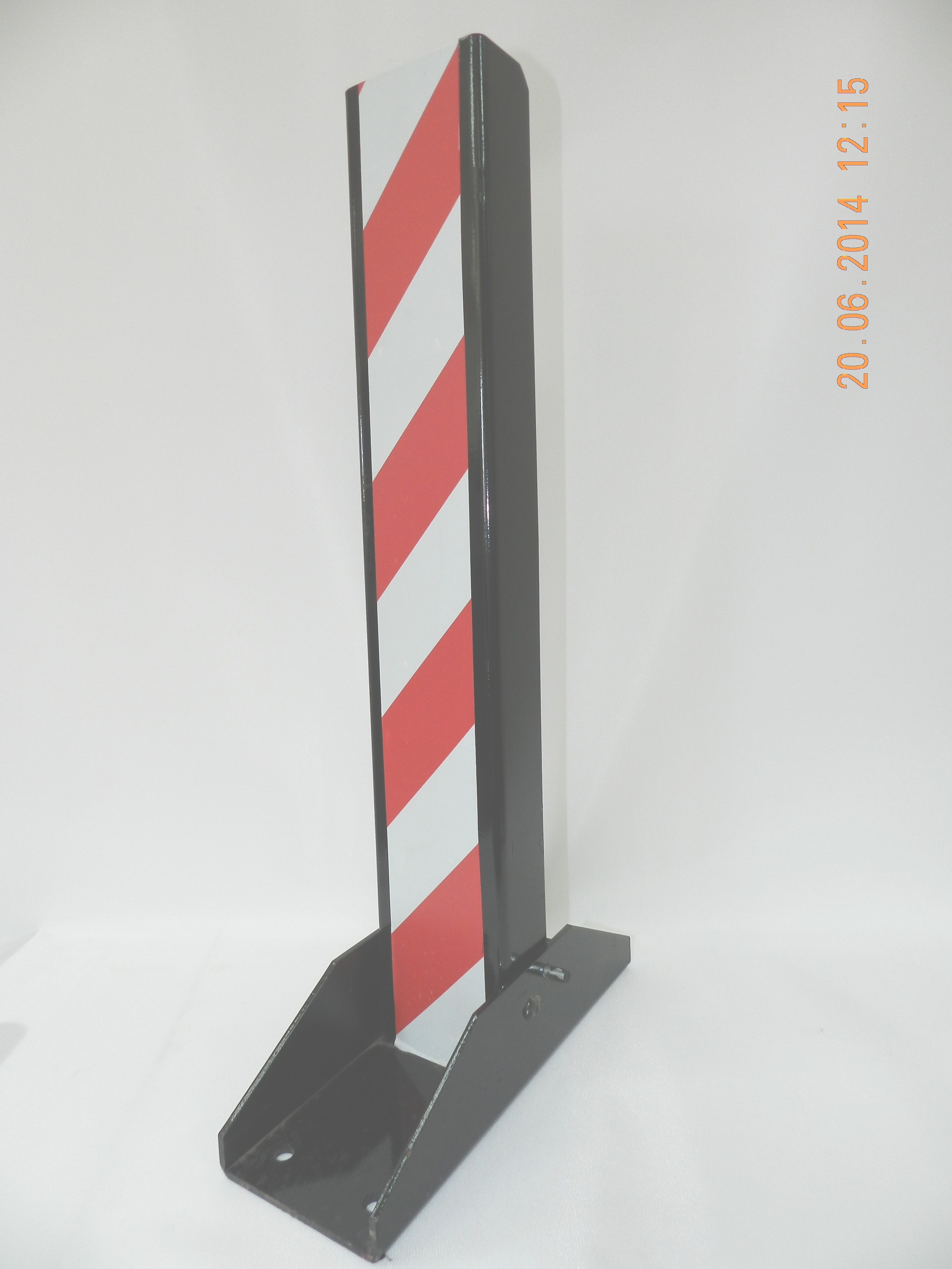 COLLAPSIBLE PARKING BARRIER