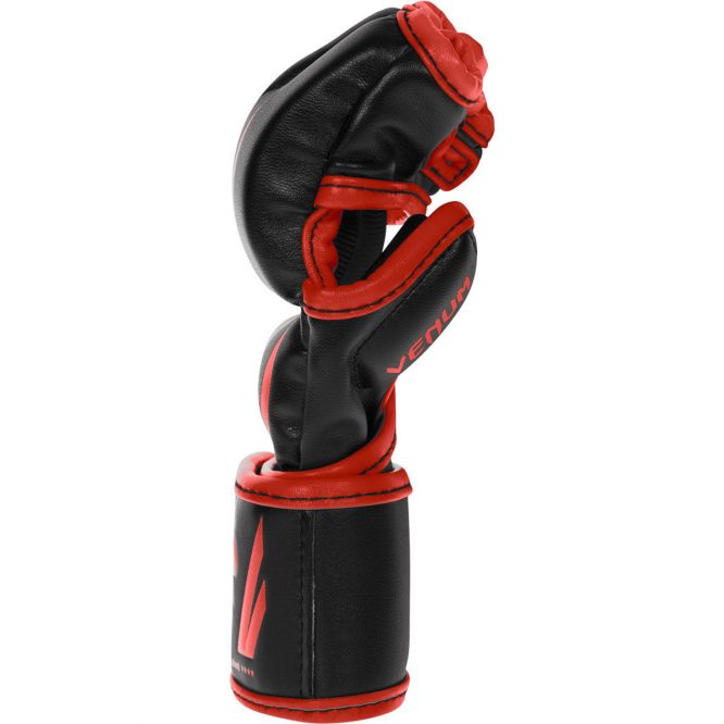 Venum MMA Gloves Challenger BK/R  - Image 3